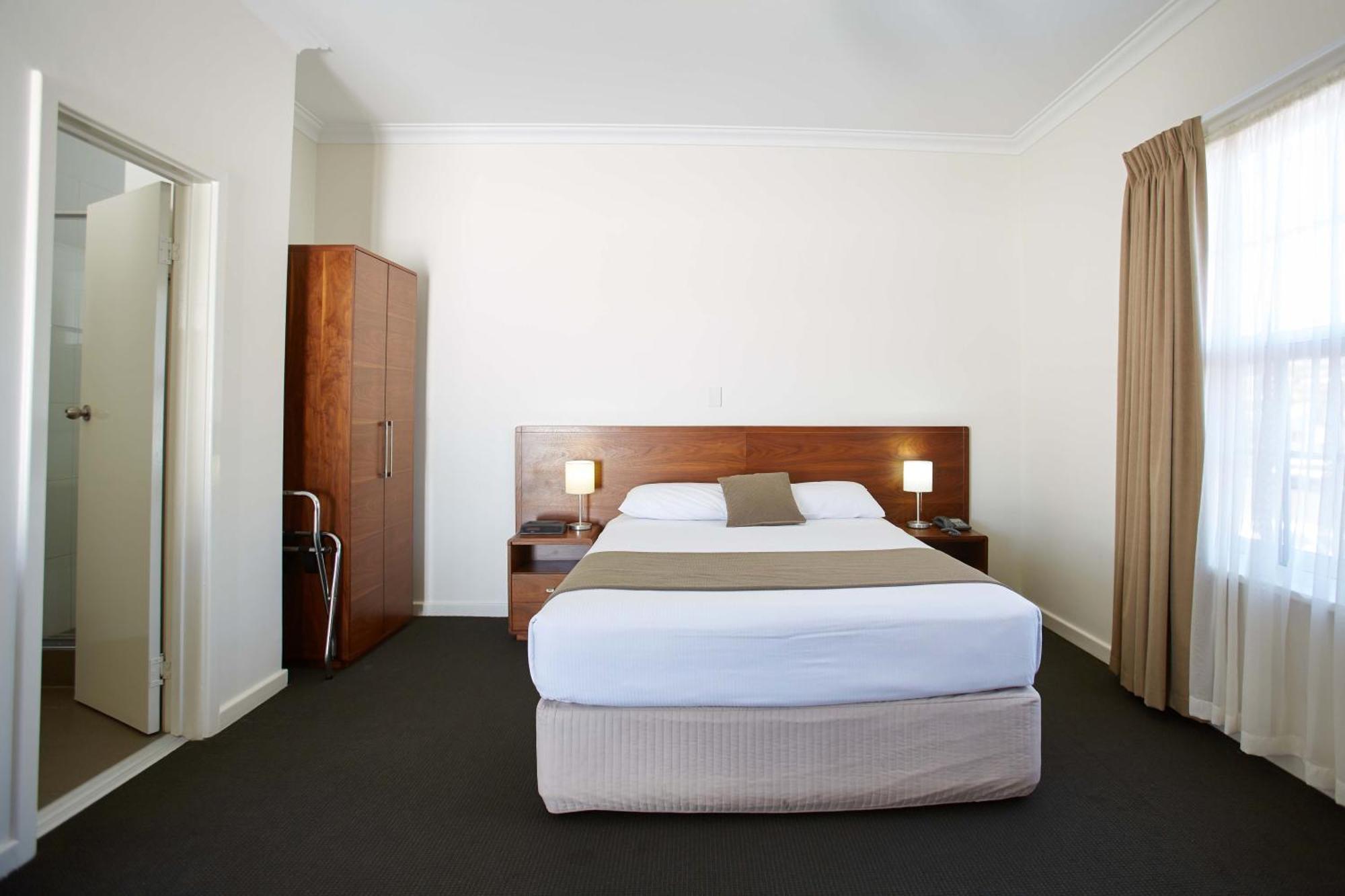 The Rose Hotel & Motel Bunbury Room photo